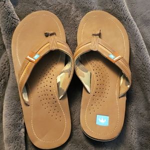 Freewaters men's brown flip flops